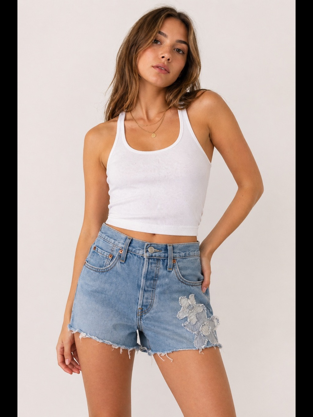 Levi’s 501 W24 Denim Shorts Flower Appliqués Women’s Button Fly 56327-0415
